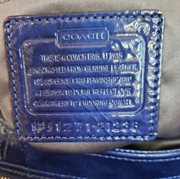 Coach Madison Maggie Shoulder Bag Ultra Marine Blu Patent Leather Never Worn EUC - Picture 6 of 16